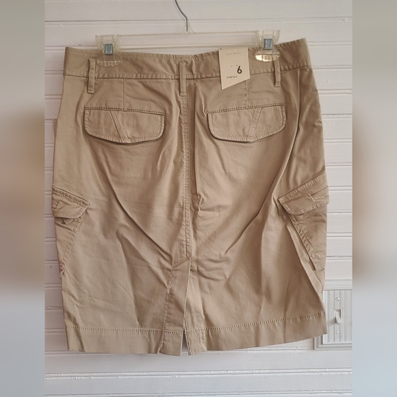 Old Navy Khaki Skirt NWT - Picture 2 of 9